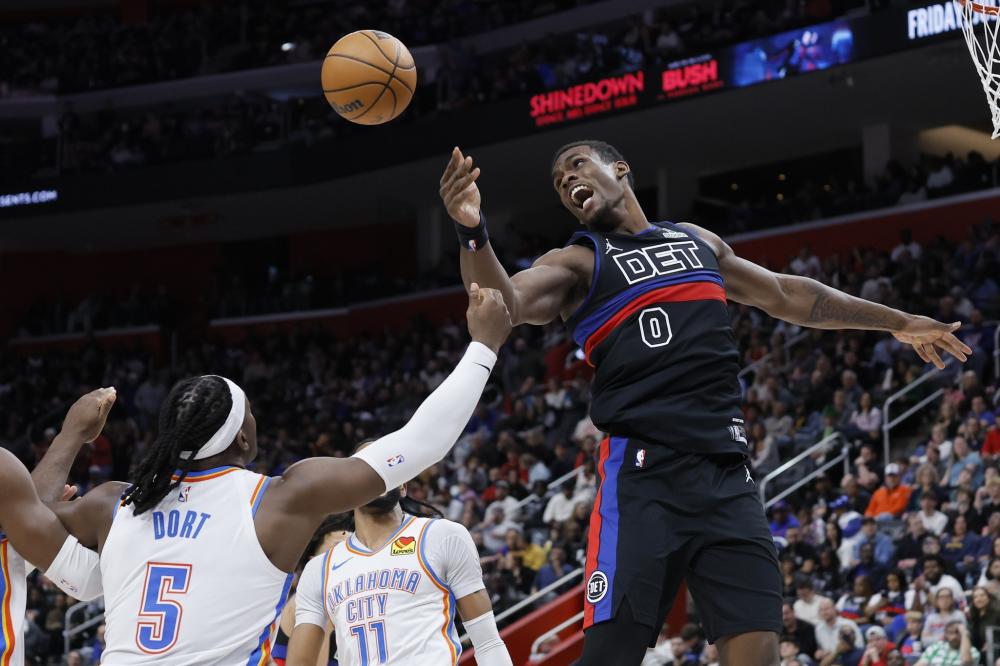 与其他三强 与其他三强